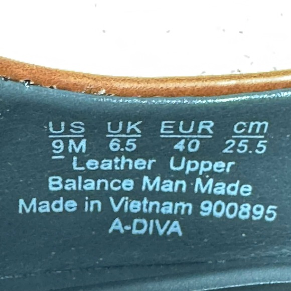 Sarto A-Diva Pumps Brown Leather Pointed Toe Kitten Heel Womens Size 9M - Picture 2 of 11